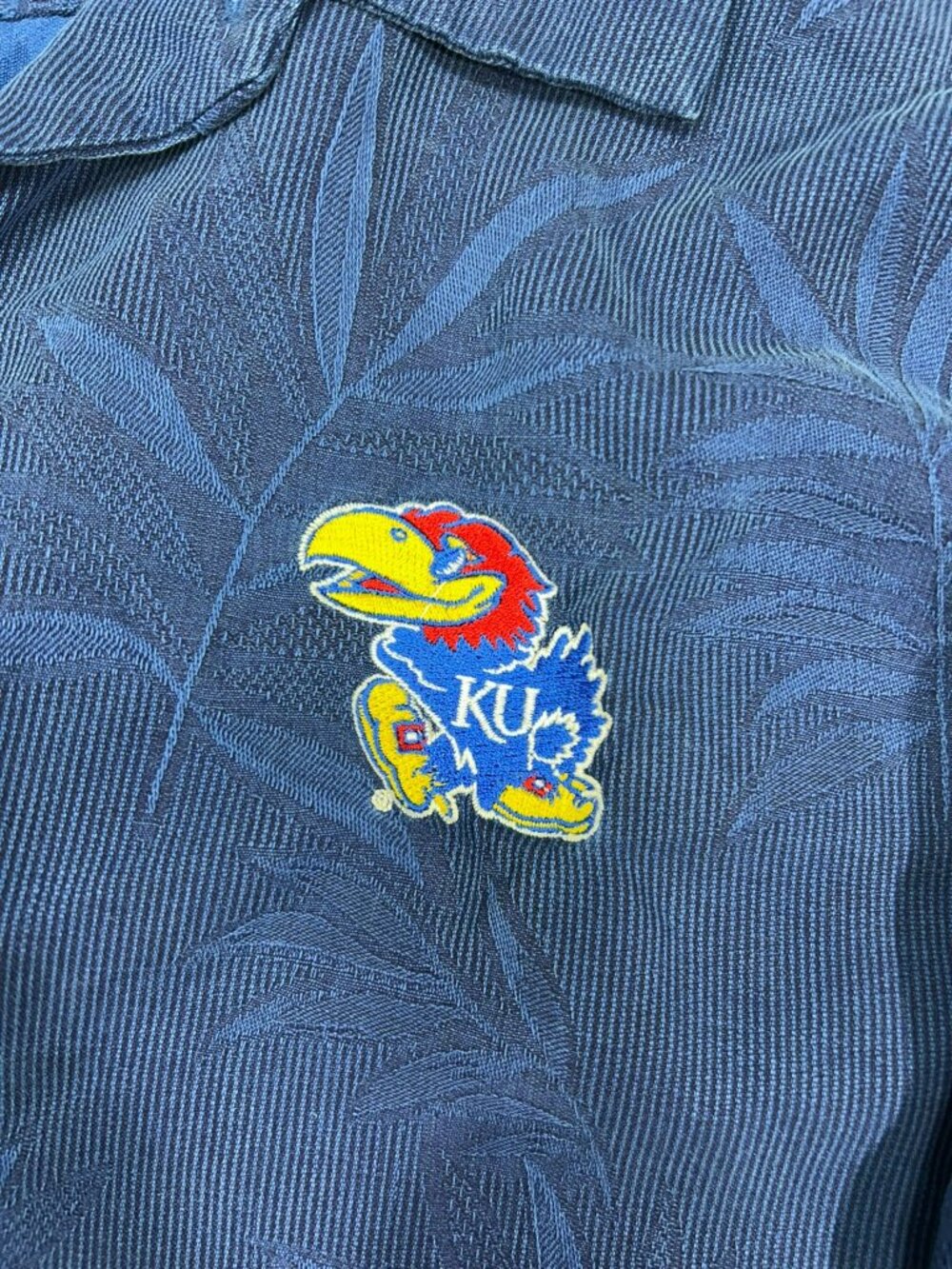 Tommy Bahama Men's Silk XL Blue Button-Up Kansas Jayhawks KU Logo Tropical Leaf - Picture 4 of 7